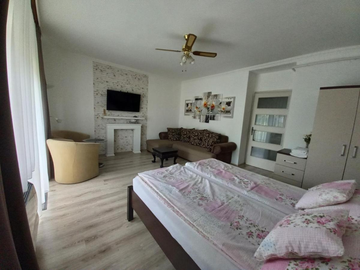 Kardos Apartman Debrecen Exterior foto
